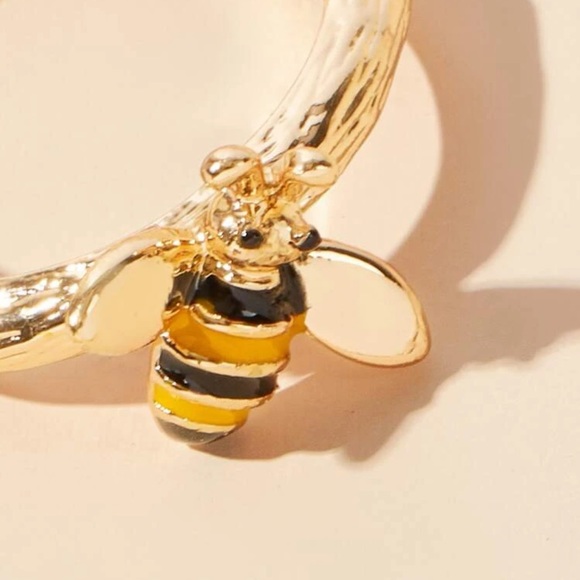 Bee ring - Picture 3 of 3